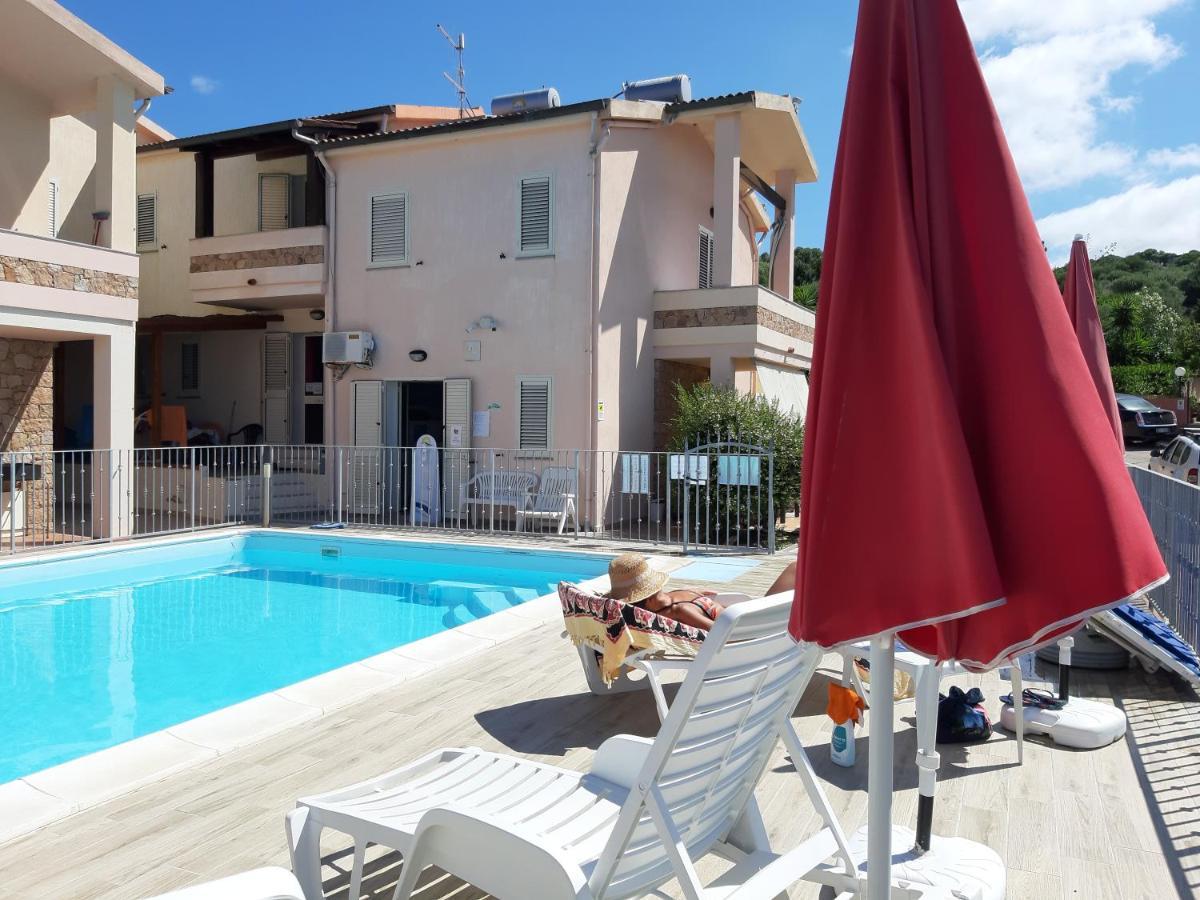 Casa Vacanze "La Caldosa" Badesi Exterior foto