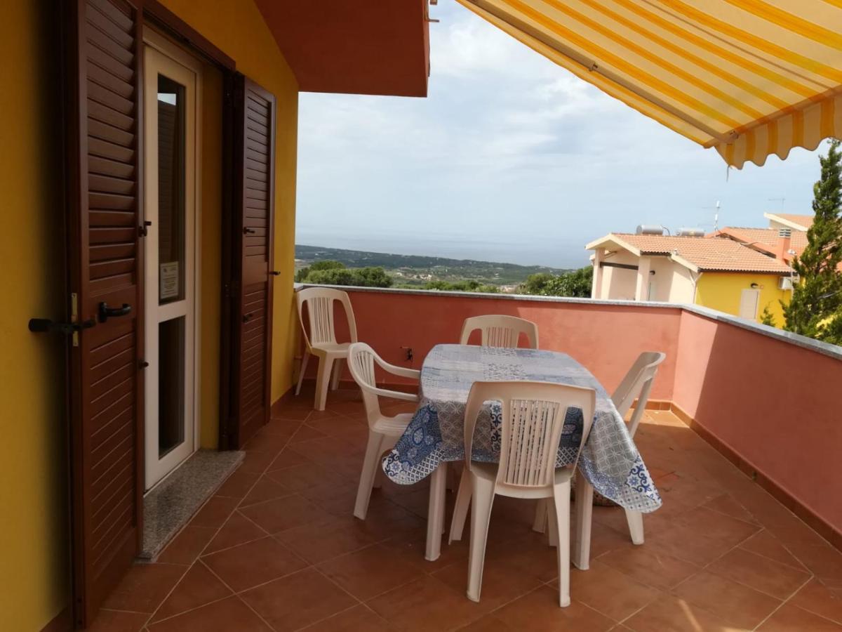 Casa Vacanze "La Caldosa" Badesi Exterior foto
