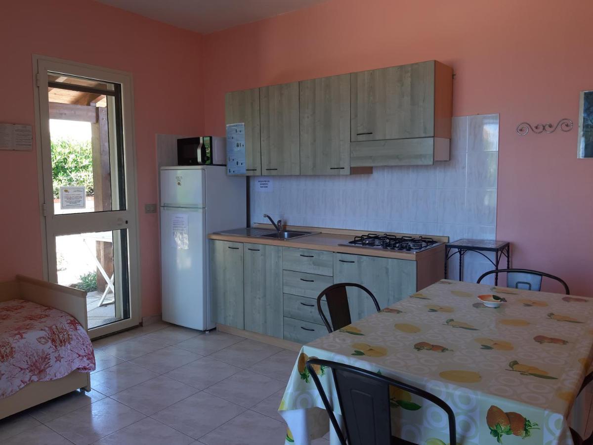 Casa Vacanze "La Caldosa" Badesi Exterior foto