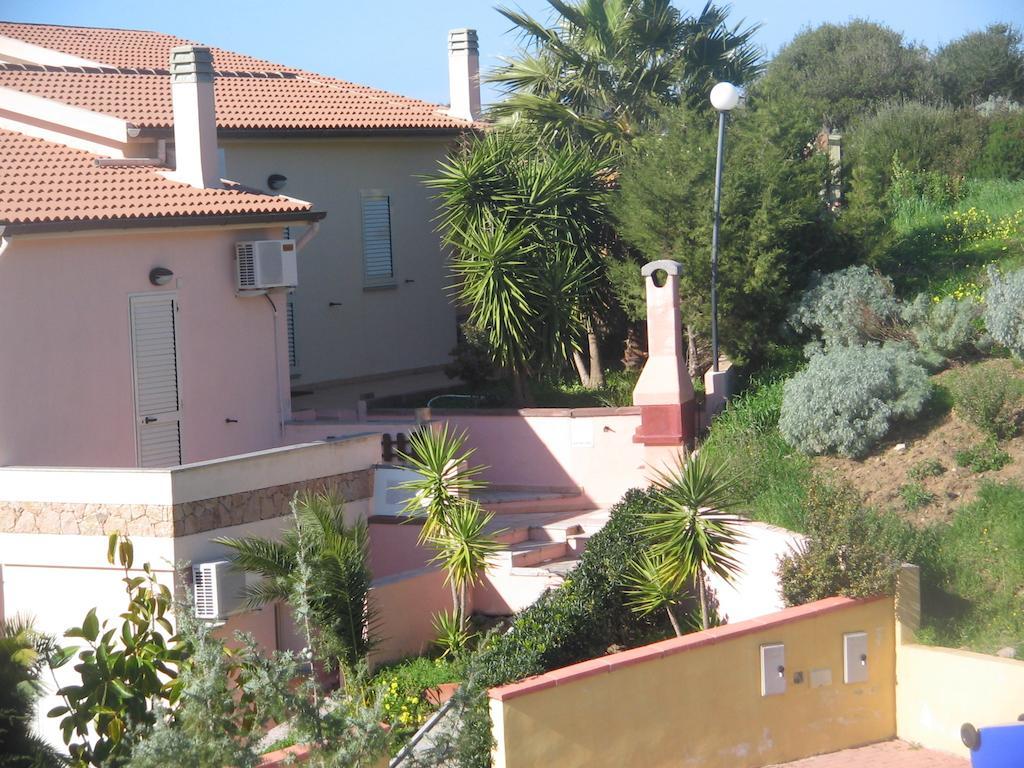 Casa Vacanze "La Caldosa" Badesi Exterior foto