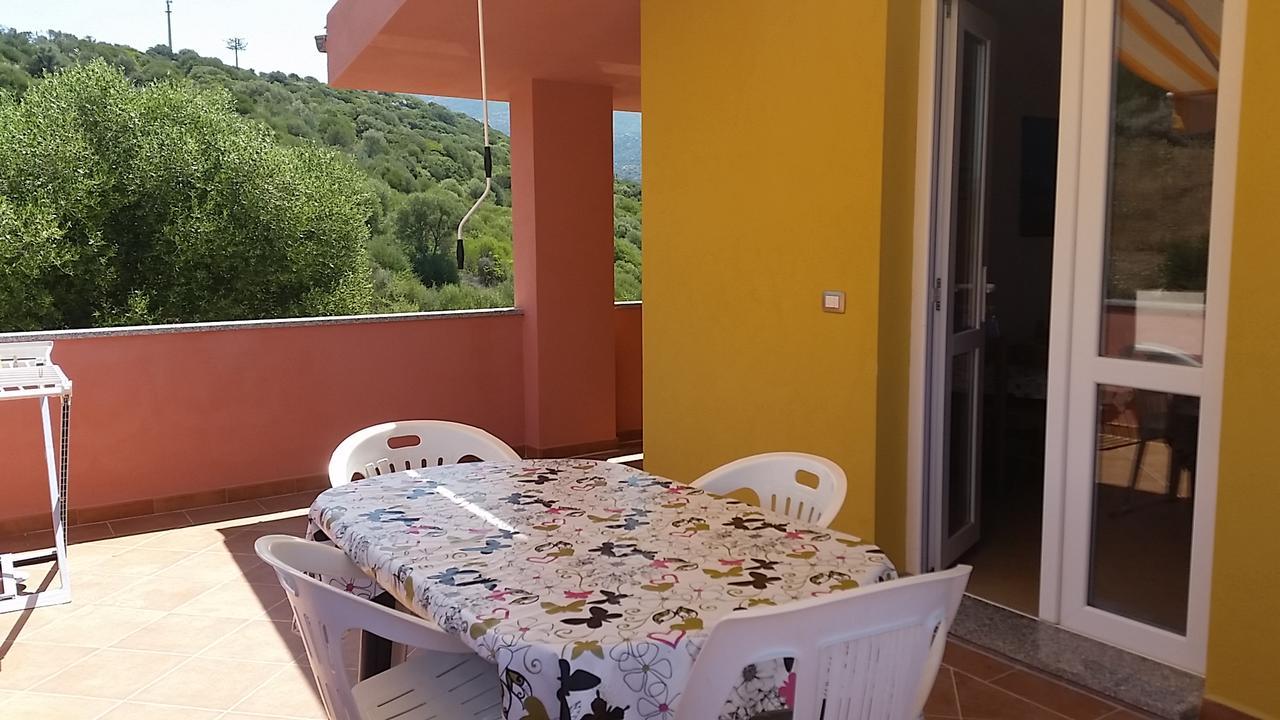 Casa Vacanze "La Caldosa" Badesi Exterior foto