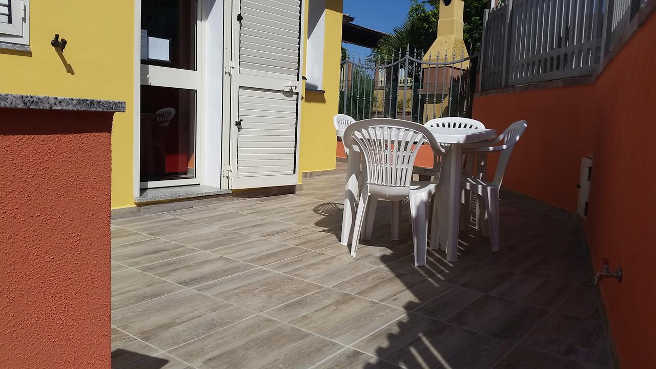 Casa Vacanze "La Caldosa" Badesi Exterior foto