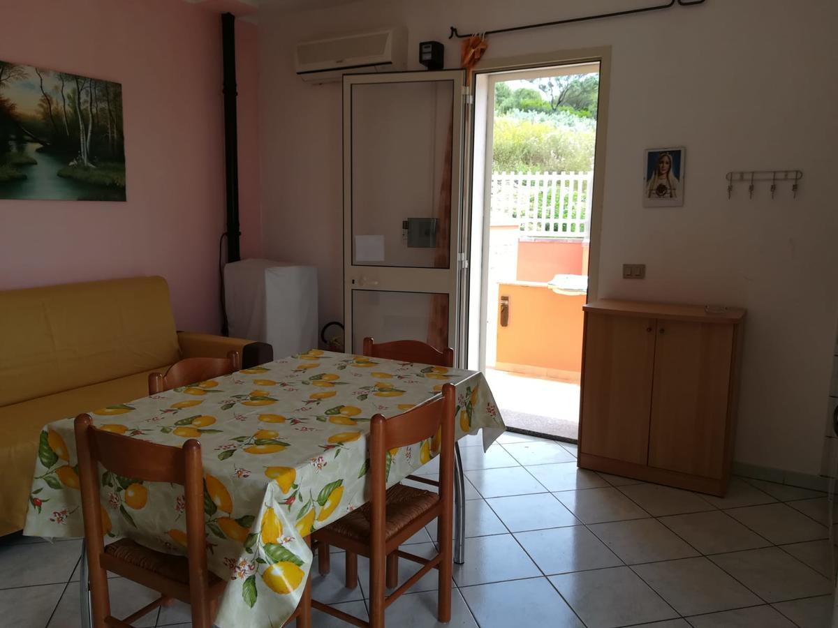 Casa Vacanze "La Caldosa" Badesi Exterior foto