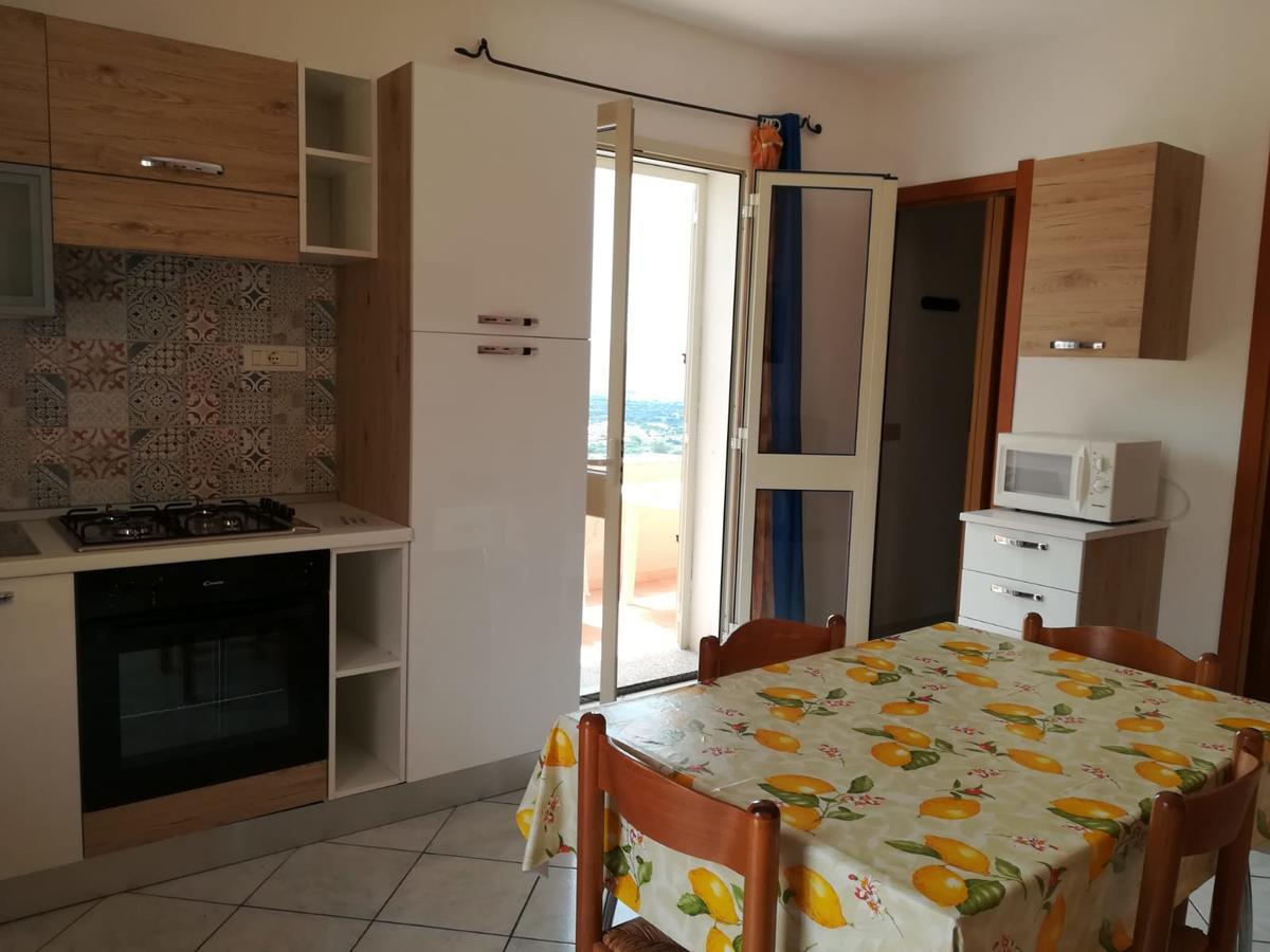 Casa Vacanze "La Caldosa" Badesi Exterior foto