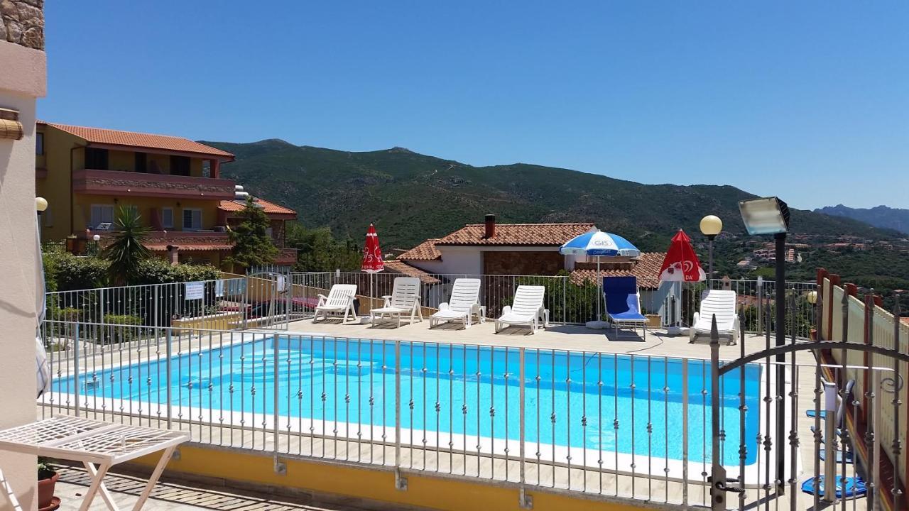 Casa Vacanze "La Caldosa" Badesi Exterior foto
